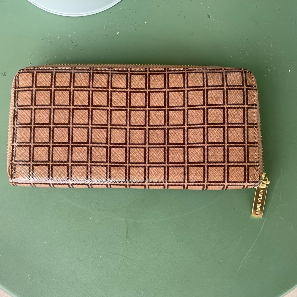 AK wallet